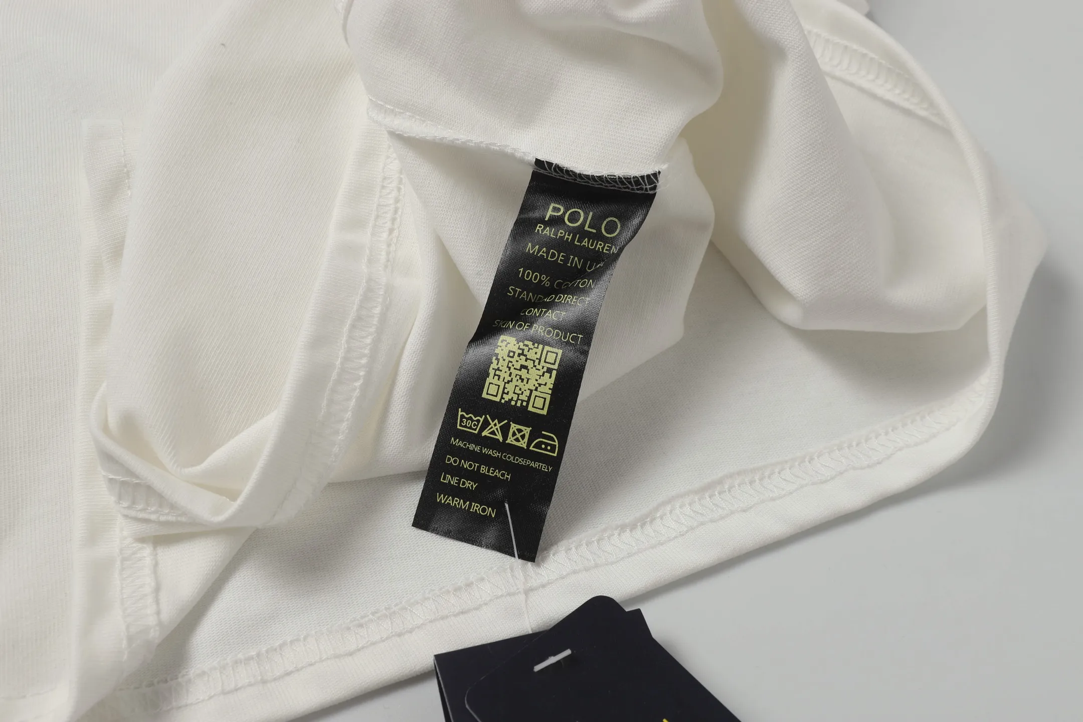 P130 Style number: A003 [Ralph Lauren classic color printed round neck basic short sleeves] ✅270g double yarn fabric, custom woven and dyed threads ✅Original sticker Scan the QR code to enter the official website ✅Large version, loose and stylish, can wear up to 200 pounds Color: black white Size: S-XL